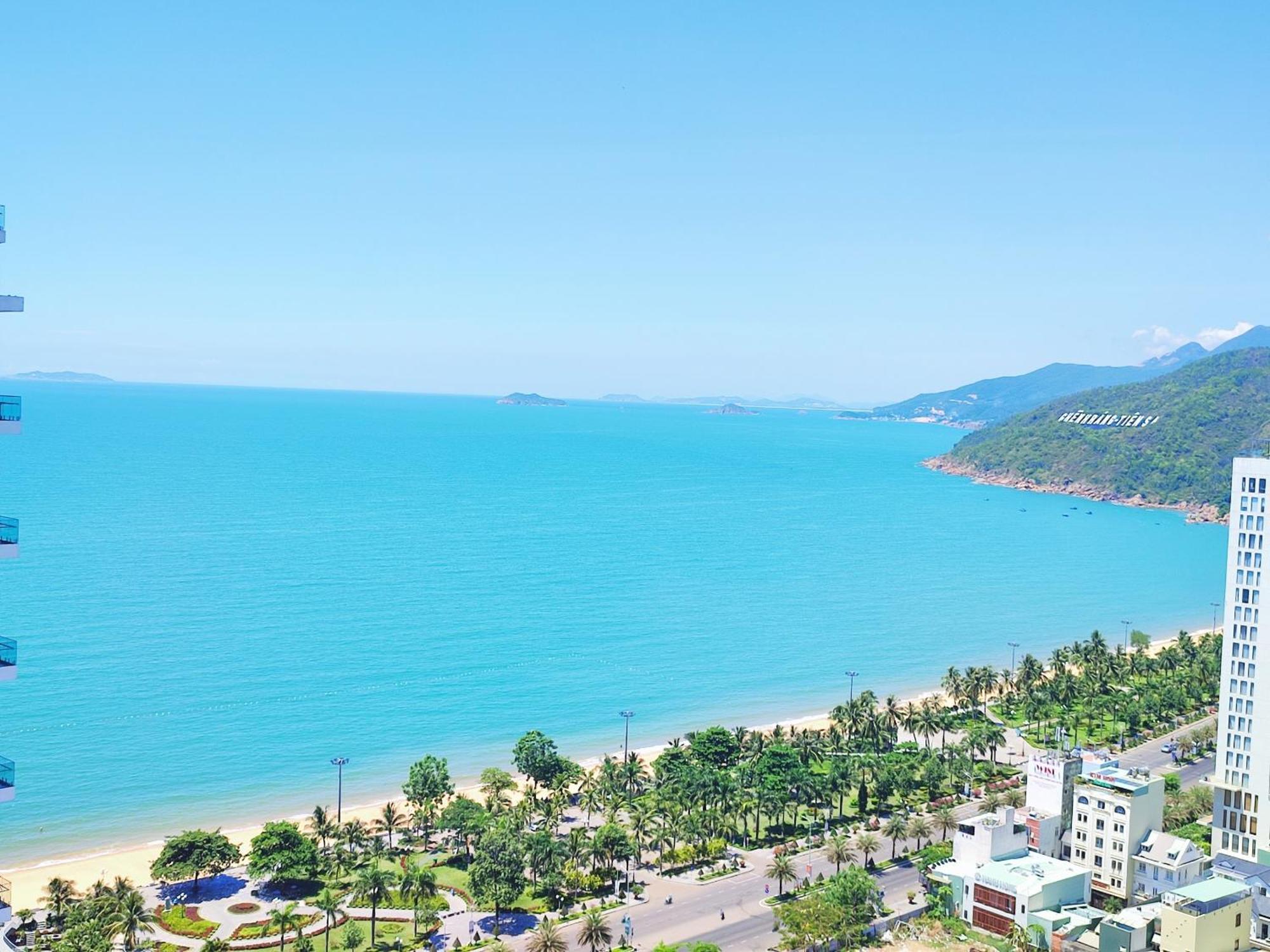 Flc Sea Tower Quy Nhon Ban Cong, Bon Tam, Ho Boi Co Phi, Sat Bien Exteriör bild