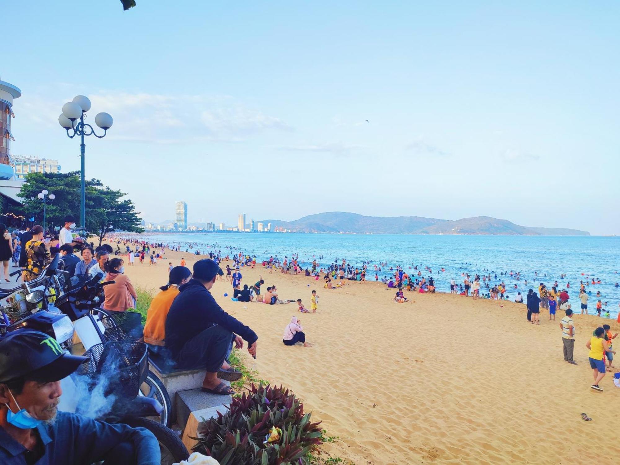 Flc Sea Tower Quy Nhon Ban Cong, Bon Tam, Ho Boi Co Phi, Sat Bien Exteriör bild