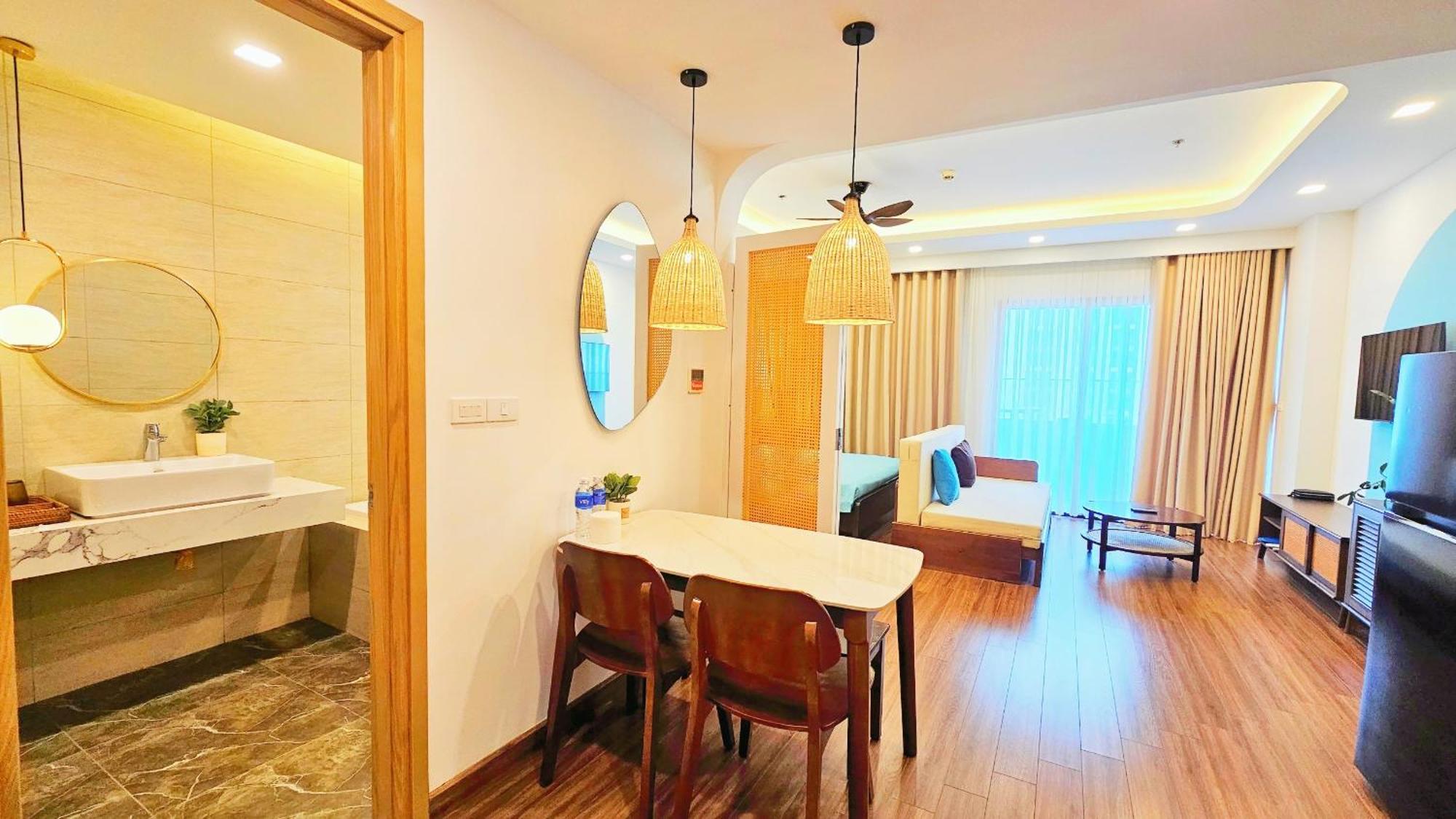 Flc Sea Tower Quy Nhon Ban Cong, Bon Tam, Ho Boi Co Phi, Sat Bien Exteriör bild