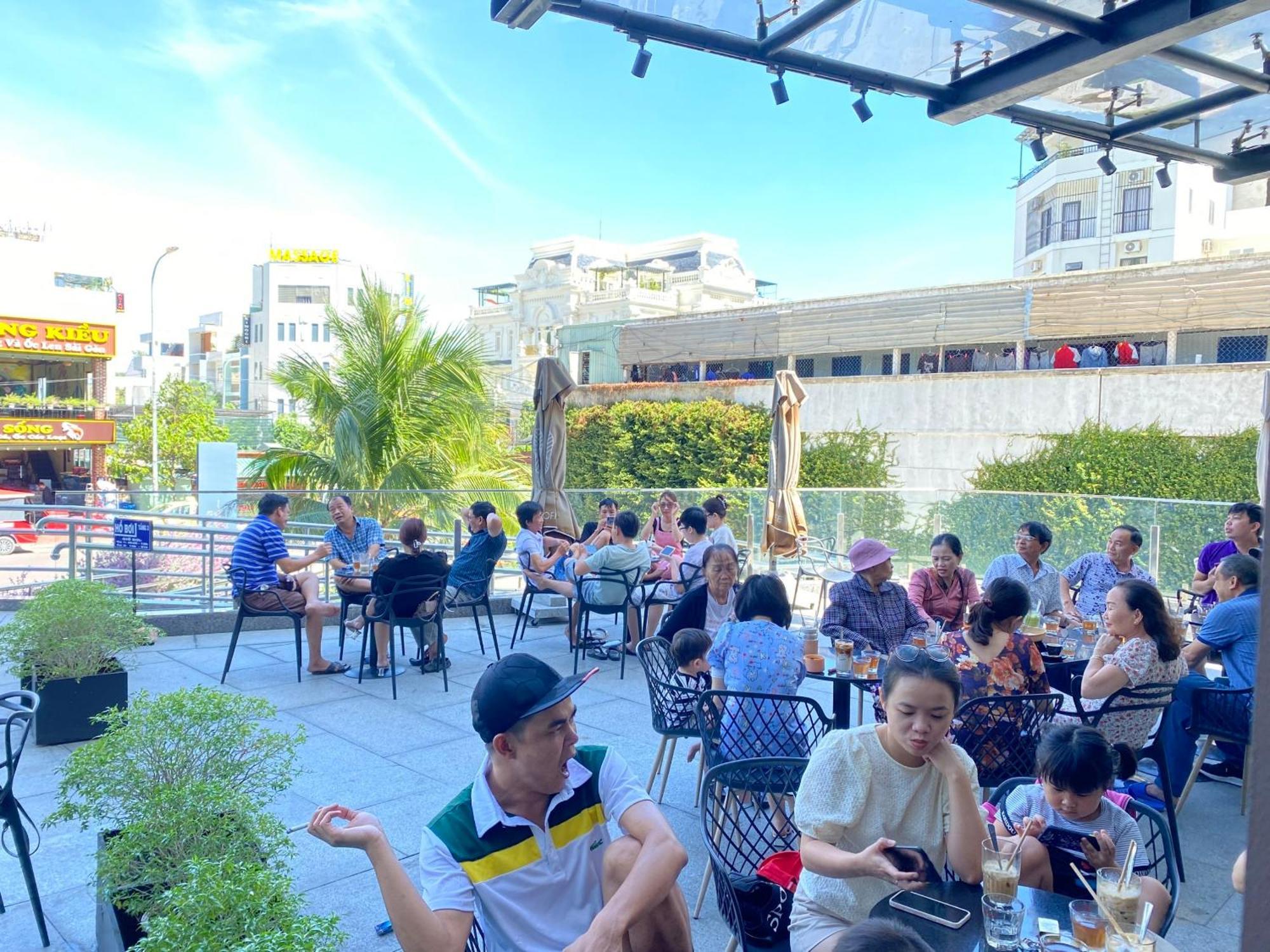 Flc Sea Tower Quy Nhon Ban Cong, Bon Tam, Ho Boi Co Phi, Sat Bien Exteriör bild