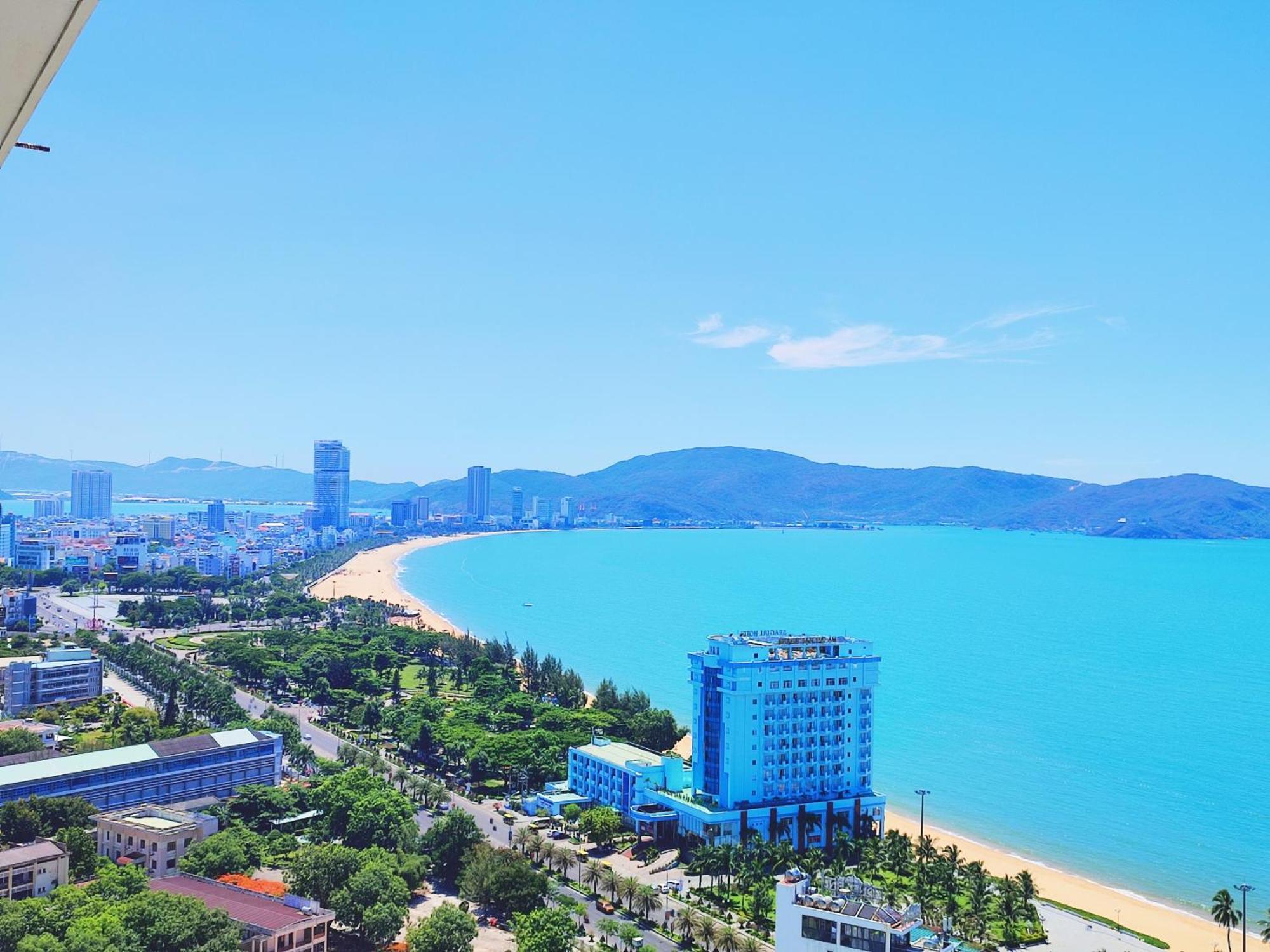 Flc Sea Tower Quy Nhon Ban Cong, Bon Tam, Ho Boi Co Phi, Sat Bien Exteriör bild